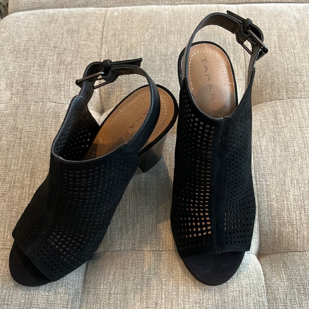 Beautiful Black Suede Tahari Sandals. Perfect for day or night.